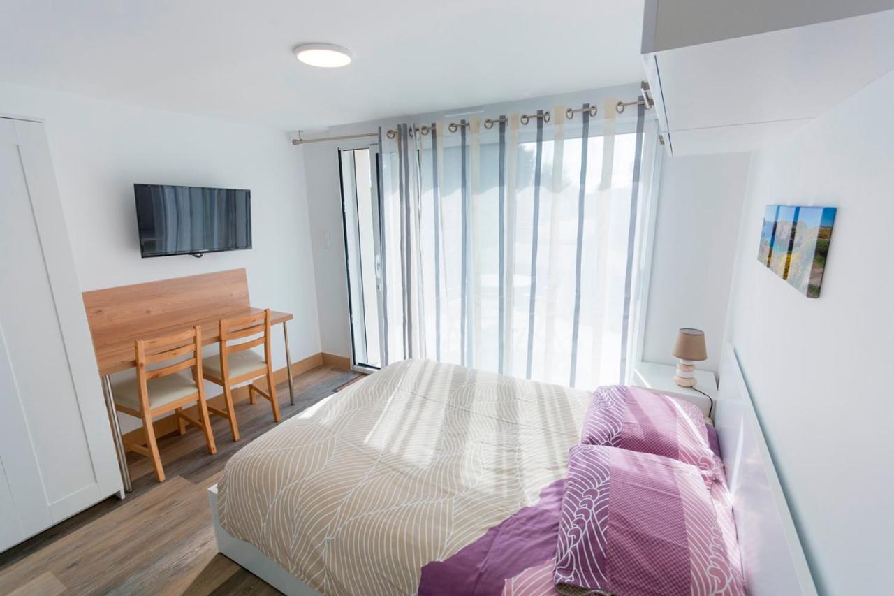 Lomener - La Goelette - 1 Appartement Avec 2 Chambres Et 2 Studios A 450M De La Plage Пломер Екстер'єр фото