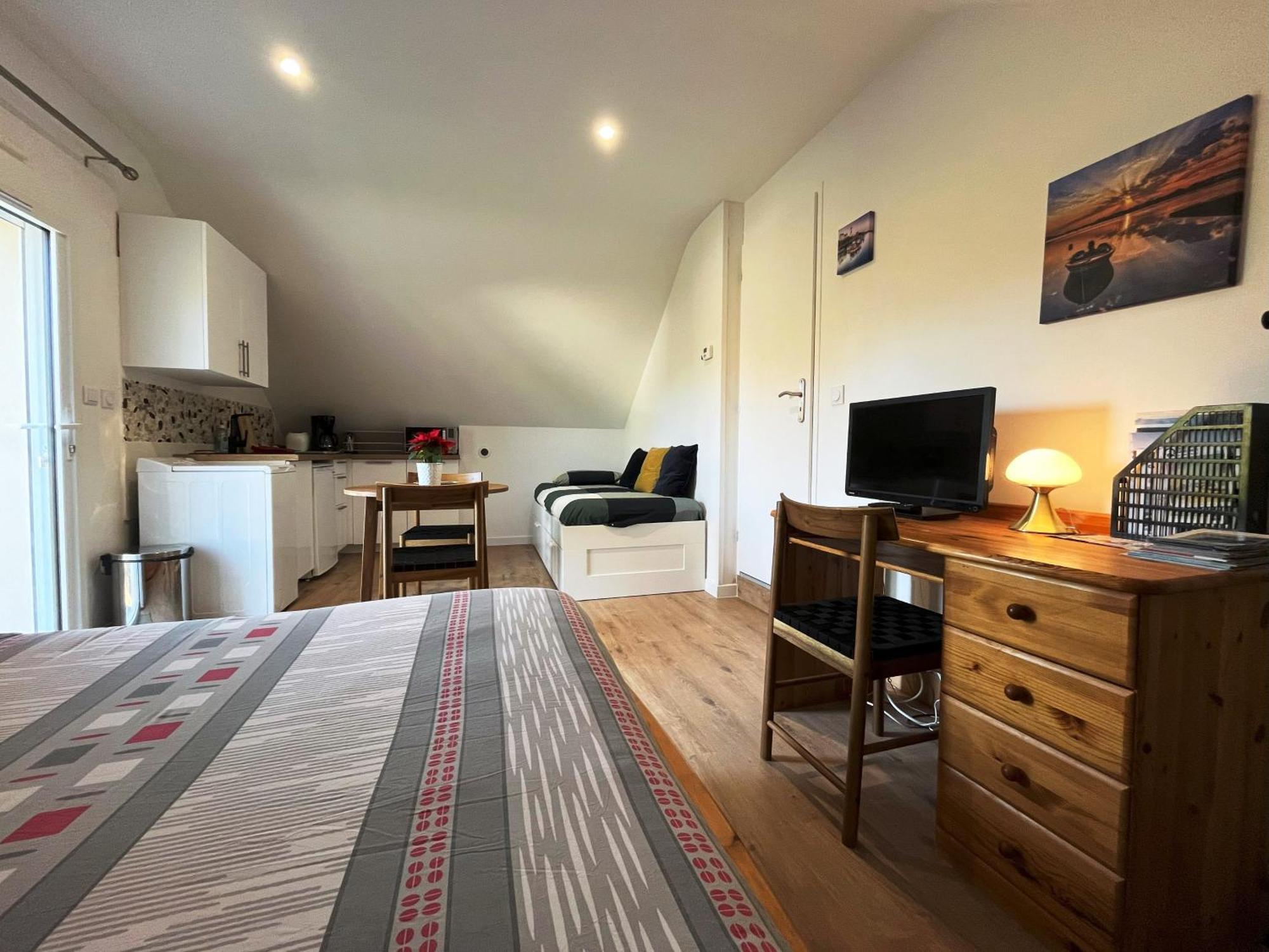 Lomener - La Goelette - 1 Appartement Avec 2 Chambres Et 2 Studios A 450M De La Plage Пломер Екстер'єр фото