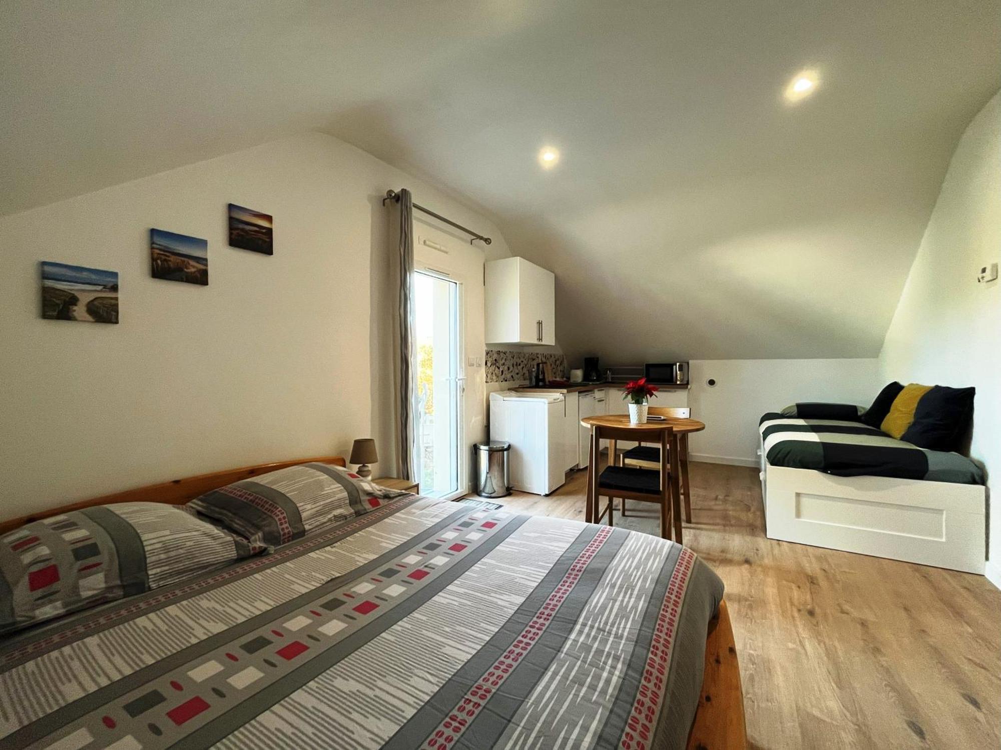 Lomener - La Goelette - 1 Appartement Avec 2 Chambres Et 2 Studios A 450M De La Plage Пломер Екстер'єр фото